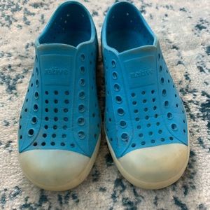 Boys blue native shoes